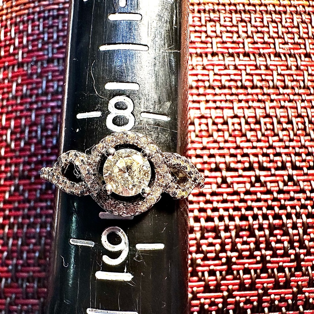 Fragrant Jewels Silver Twisted Ring